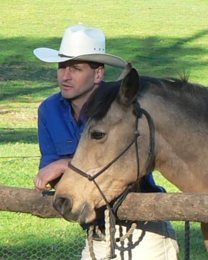 0824: Andrew Bowe LC - Using Barefoot Rehabilitation as an Alternative to Corrective Shoeing (Listeners' Choice) cover art